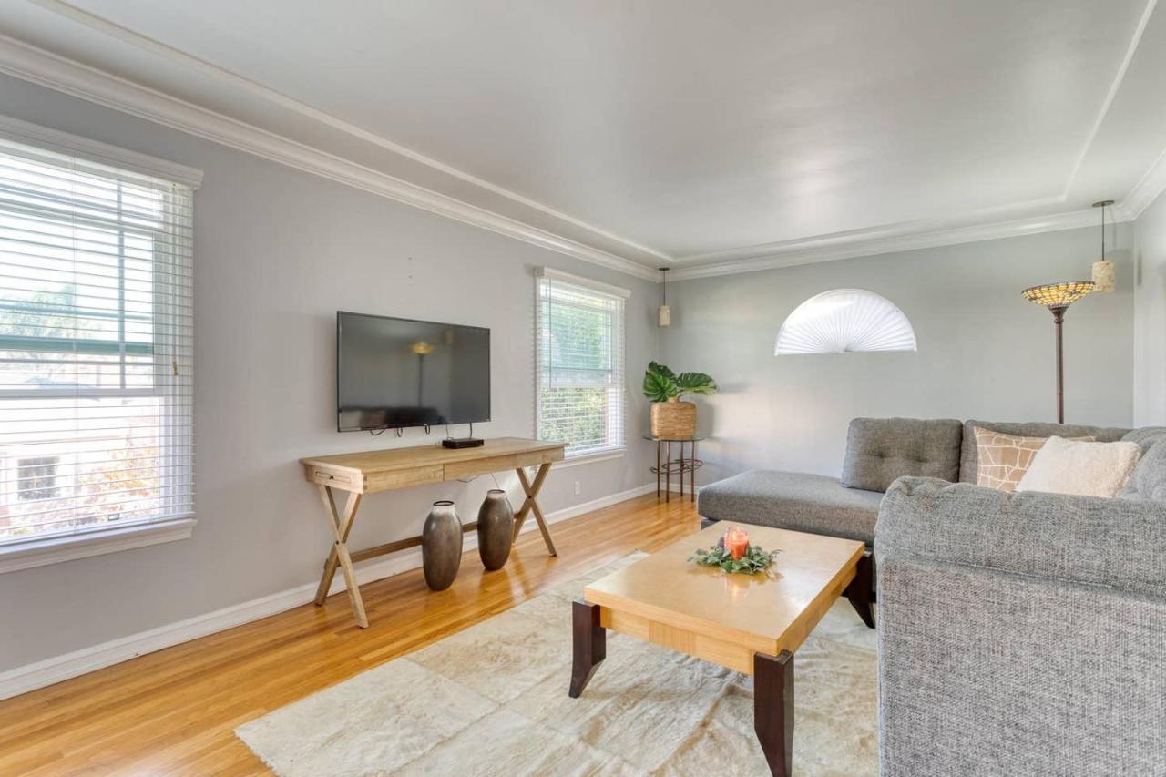New Belmont Shore Retreat With Free Parking Walk To Beaches Long Beach Bagian luar foto